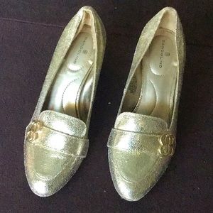 #Gold wet look Pumps